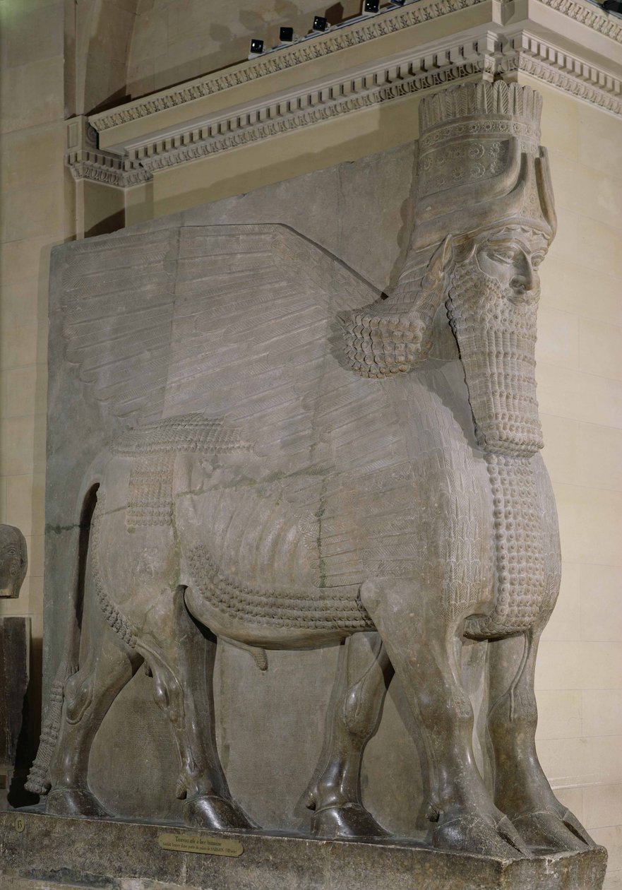 Okřídlený býk z průčelí paláce krále Sargona II v Khorsabad, Irák (sádra) od Assyrian