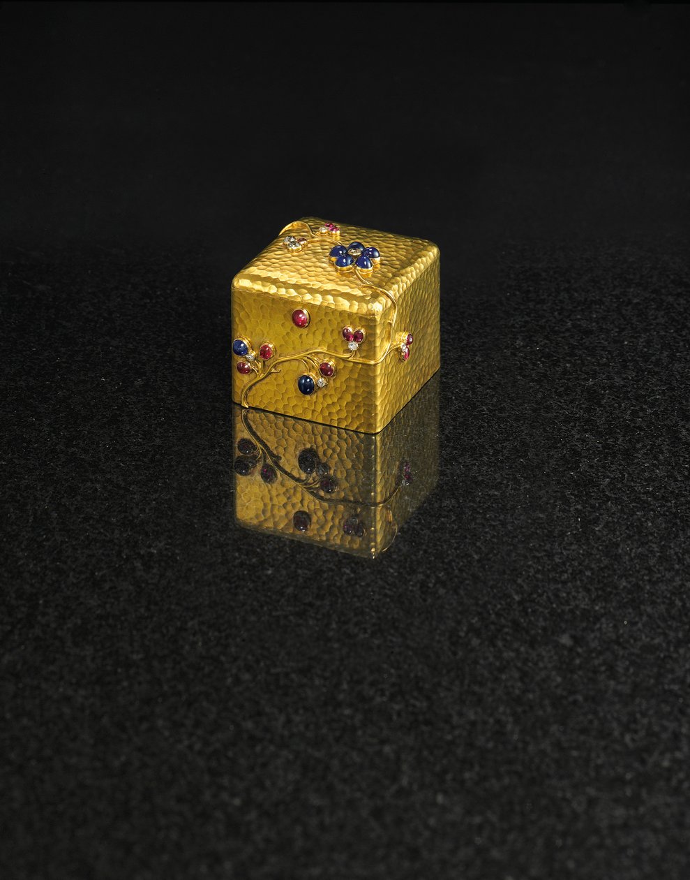 Box, od Faberge, kolem roku 1890 od August Wilhelm Holmström