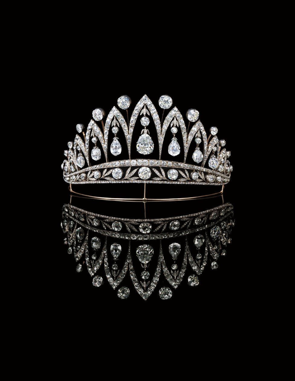 Tiara, od Faberge, kolem roku 1890 (diamanty a zlato) od August Wilhelm Holmström