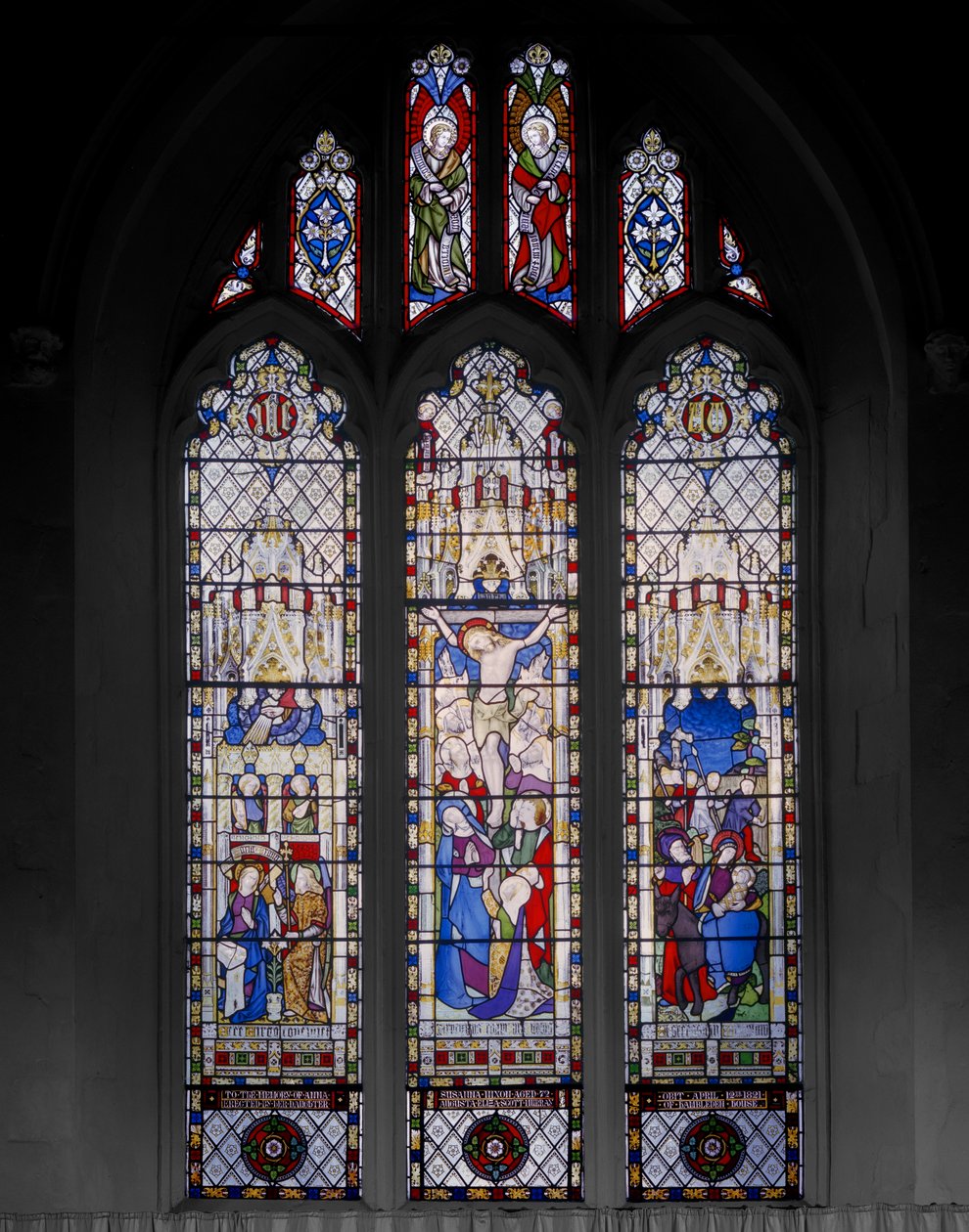Zvěstování, ukřižování a útěk do Egypta, 1853 (vitráže) od Augustus Welby Northmore Pugin
