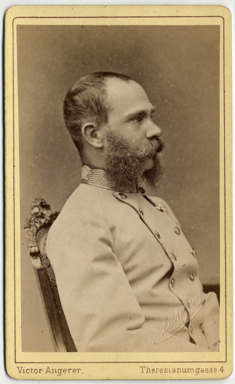 Portrét rakouského císaře Františka Josefa (1830-1916) a uherského krále (1867-1916), z rodu Habsburků-Lotrinska. Fotografie z dílny Victora Angerera ve Vídni. od Austrian Photographer