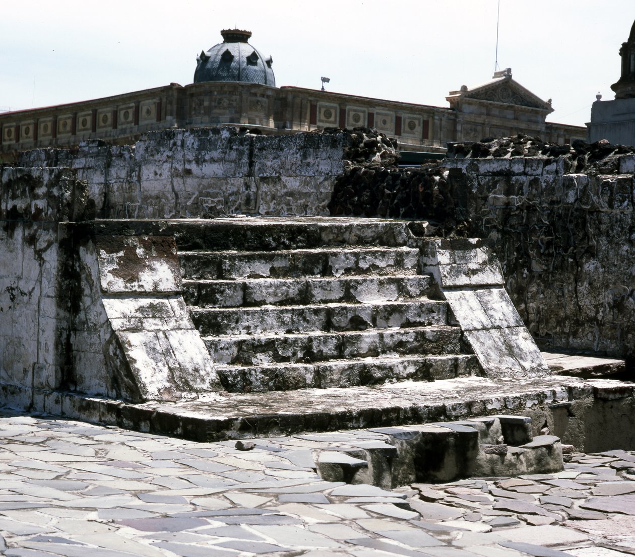 Severní patio chrámu A, Templo Mayor, pozdní pošta klasického období od Aztec