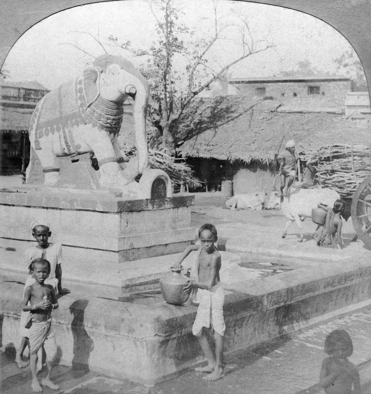 Sloní fontána, Madura, Indie, 1901. od B. L. Singley