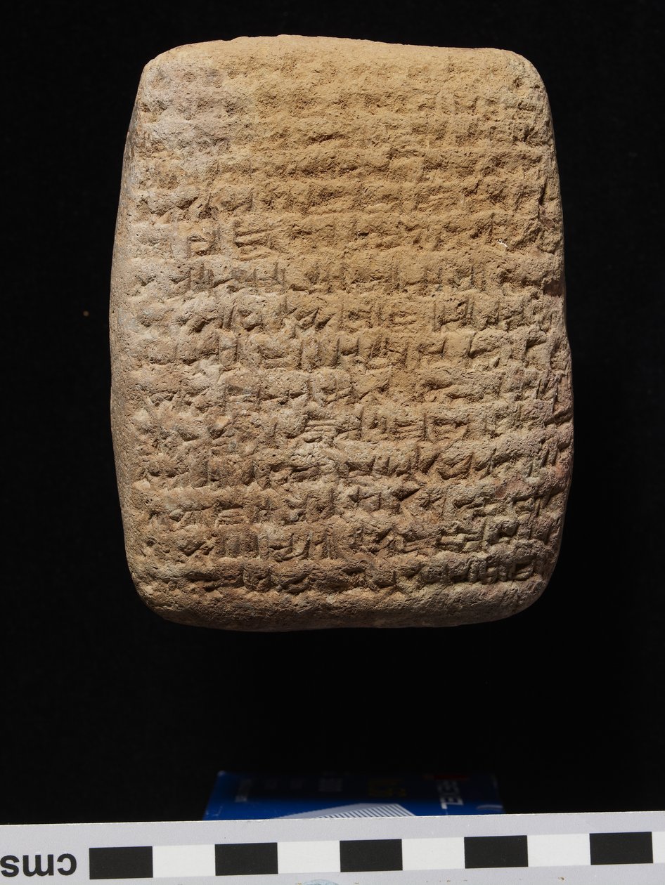 Hliněná tabulka s klínovým písmem na obou stranách (pálená hlína) od Babylonian