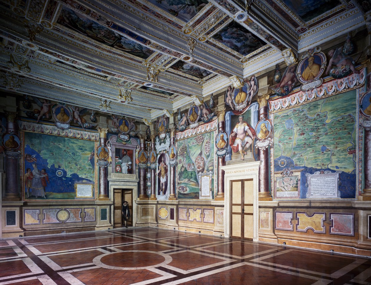 Royal nebo Hercules Hall s freskami, Hercules Hally Baldassare Croce, mytologické scény a historické události města Viterbo, dřevěný kazetový strop, radnice, bývalý Palazzo dei Priori, Viterbo, Lazio, Itálie od Baldassare Croce