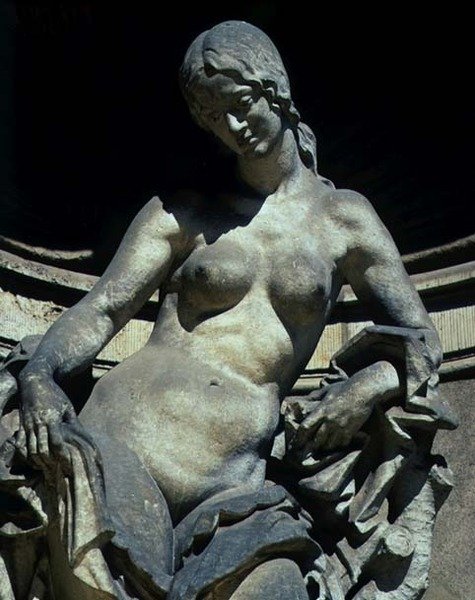 Detail ze sochy nymfy od Balthasar Permoser