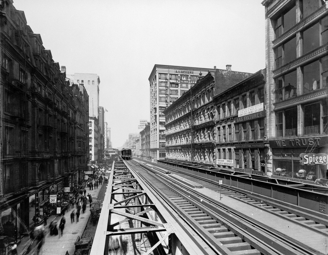 Vyvýšené koleje poblíž stanice Adams Street, Chicago, Illinois, USA, cca 1900 (černobílá fotografie) od Barnes and Crosby