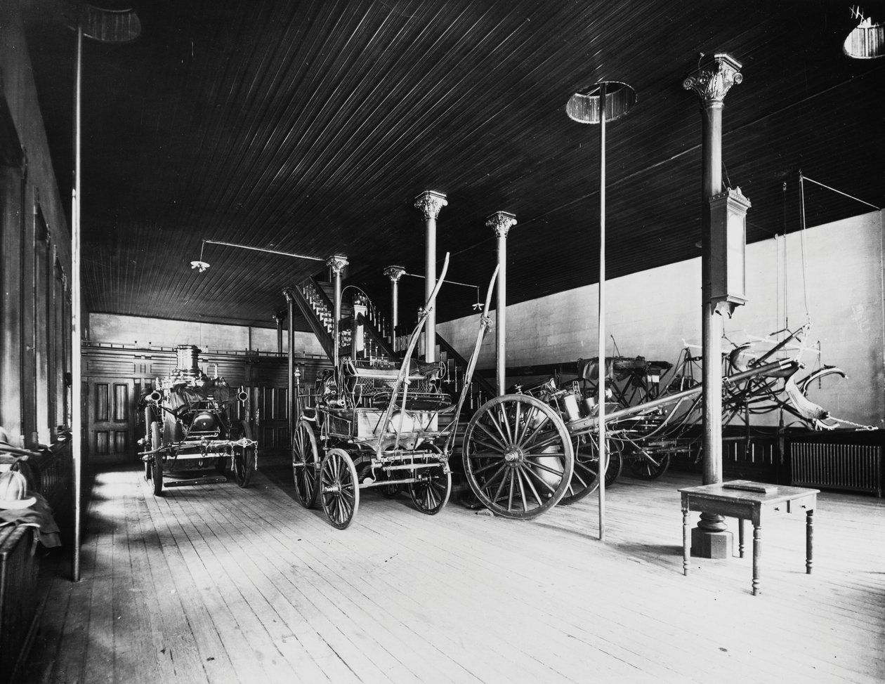 Engine House č. 40, Chicago, Illinois, USA, cca 1905 (černobílá fotografie) od Barnes and Crosby