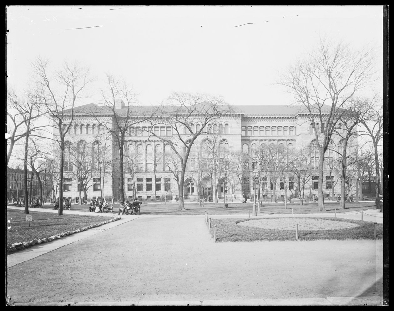 Newberry Library, Chicago, Illinois, USA, kolem roku 1905 (černobílá fotografie) od Barnes and Crosby
