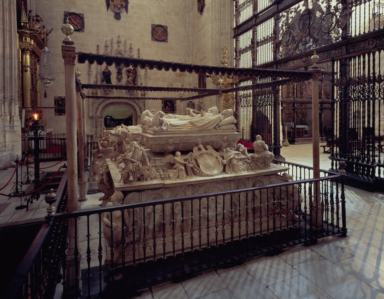 Hrob Filipa Hezkého (1478-1506) a Joanny Šílené (1479-1555) kolem roku 1519 (mramor) od Bartolome Ordonez