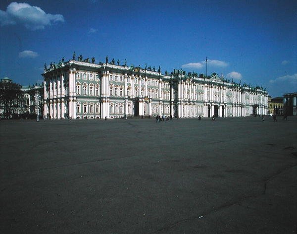 Průčelí Ermitáže, 1753-62 od Bartolomeo Franceso Rastrelli