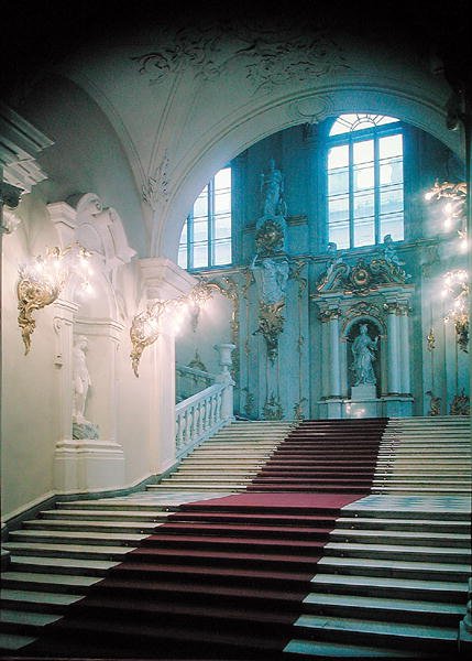 Hlavní schodiště z galerie Jordan (foto) od Bartolomeo Franceso Rastrelli