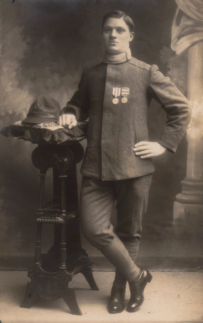 Album "The GM R. Army (I. světová válka)": Voják pěchoty ve venkovské uniformě (černobílá fotografie) od Battelli Battelli