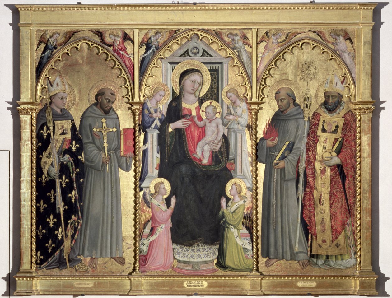 Madona s dítětem se svatým Ludvíkem z Toulouse, svatým Františkem z Assisi, svatým Antonínem Paduánským a svatým Mikulášem z Bari (tempera na panelu) od Bicci di Lorenzo