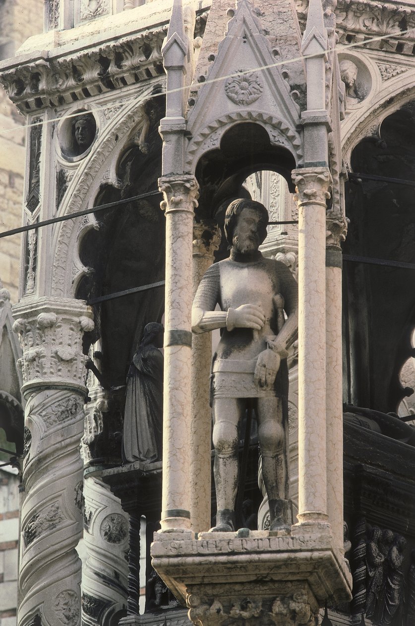 Detail z hrobky Skaligerů, 1277-1387 (mramor) od Bonino da Campione