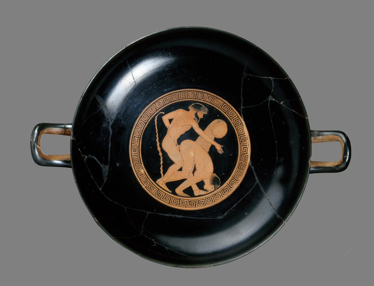 Červenofigurový kylix zobrazující muže a ženu při milování (keramika) od Briseis Painter