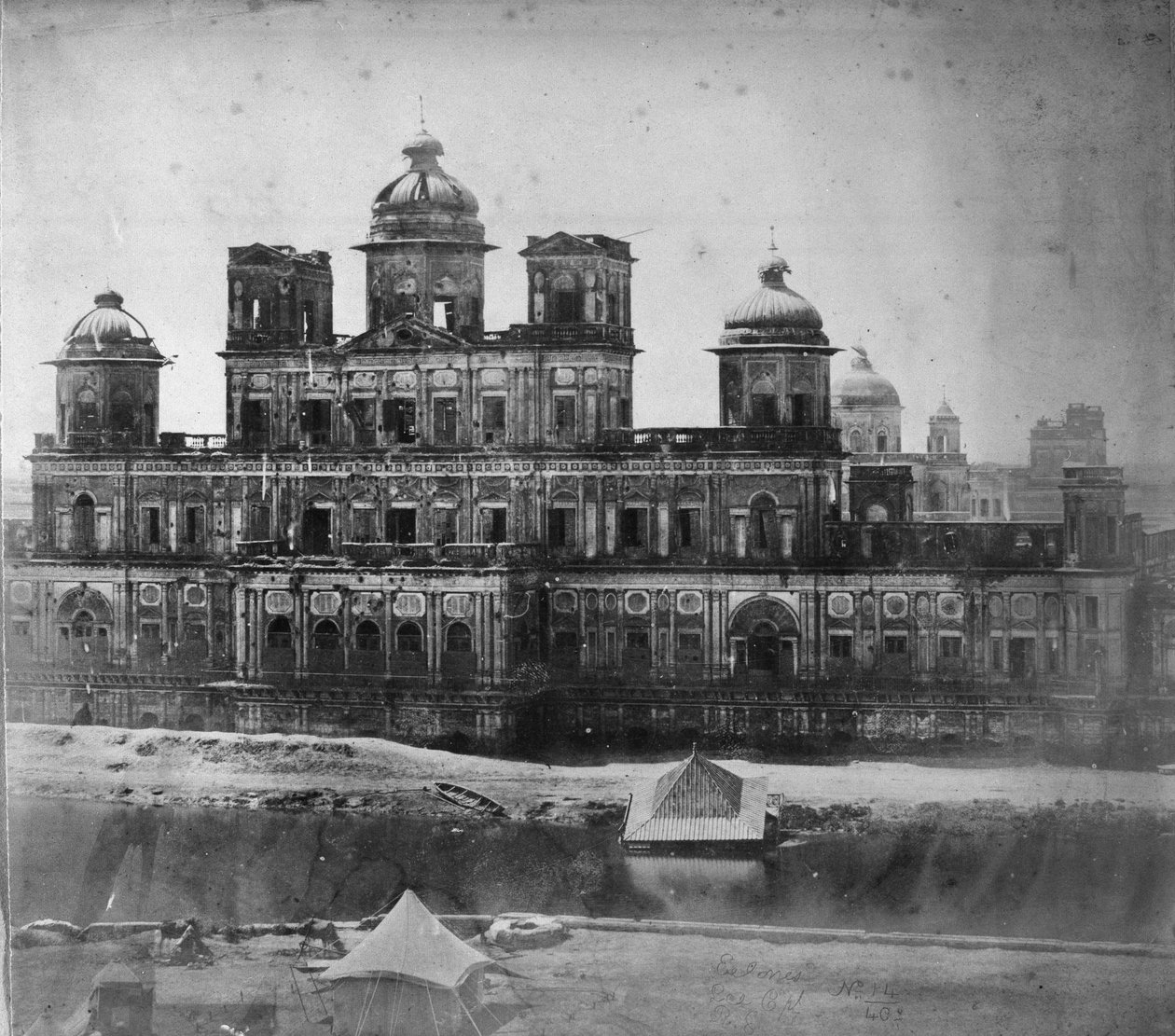Chatta Manzil, Lucknow, 1858 od British Photographer