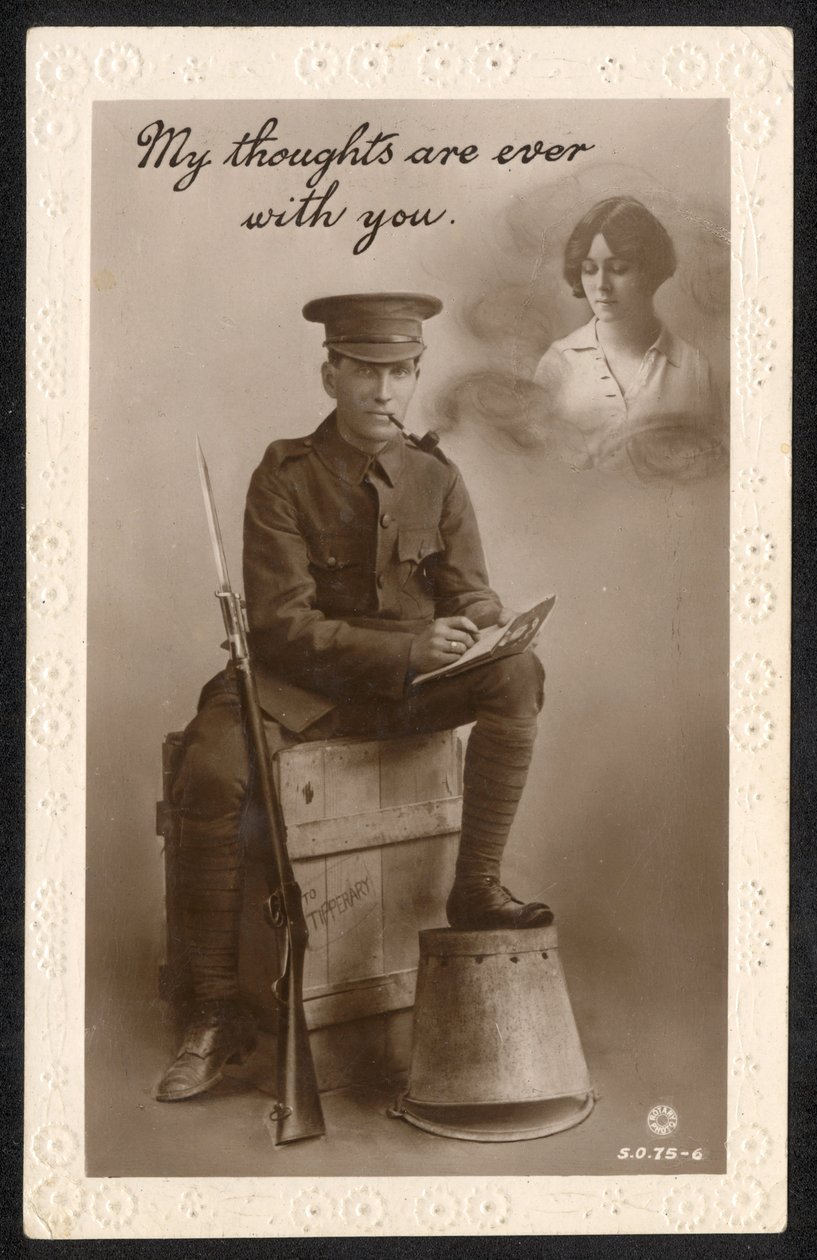 Spojené království: Sentimentální pohlednice vydaná společností Cairo Postcard Trust, Káhira, Egypt, během 1. světové války. od British Photographer