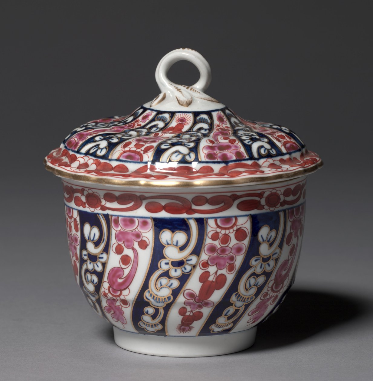 Krytá mísa, výrobce Worcester Porcelain Factory, c.1770 od British School