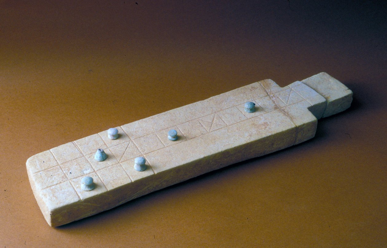 Herní deska s hracími figurkami, Tell Bejt Mirsim, Jordánsko, asi 2000-1700 př. n. l. (vápenec) od Bronze Age