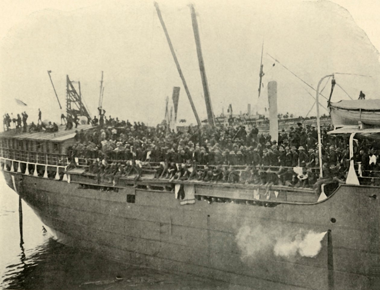 Matteawan Docking, odpoledne 9. června, španělsko-americká válka, 1898, 1899. od Burr McIntosh