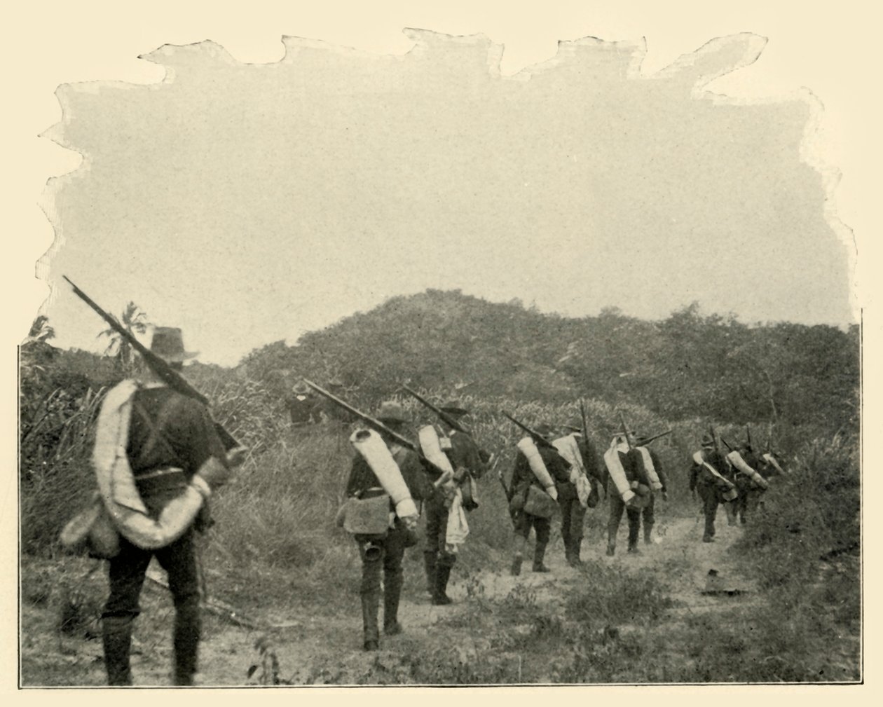 Na cestě z bitevního pole 1. a 10. do Rough Riders Scéna konfliktu, přes hory od Burr McIntosh