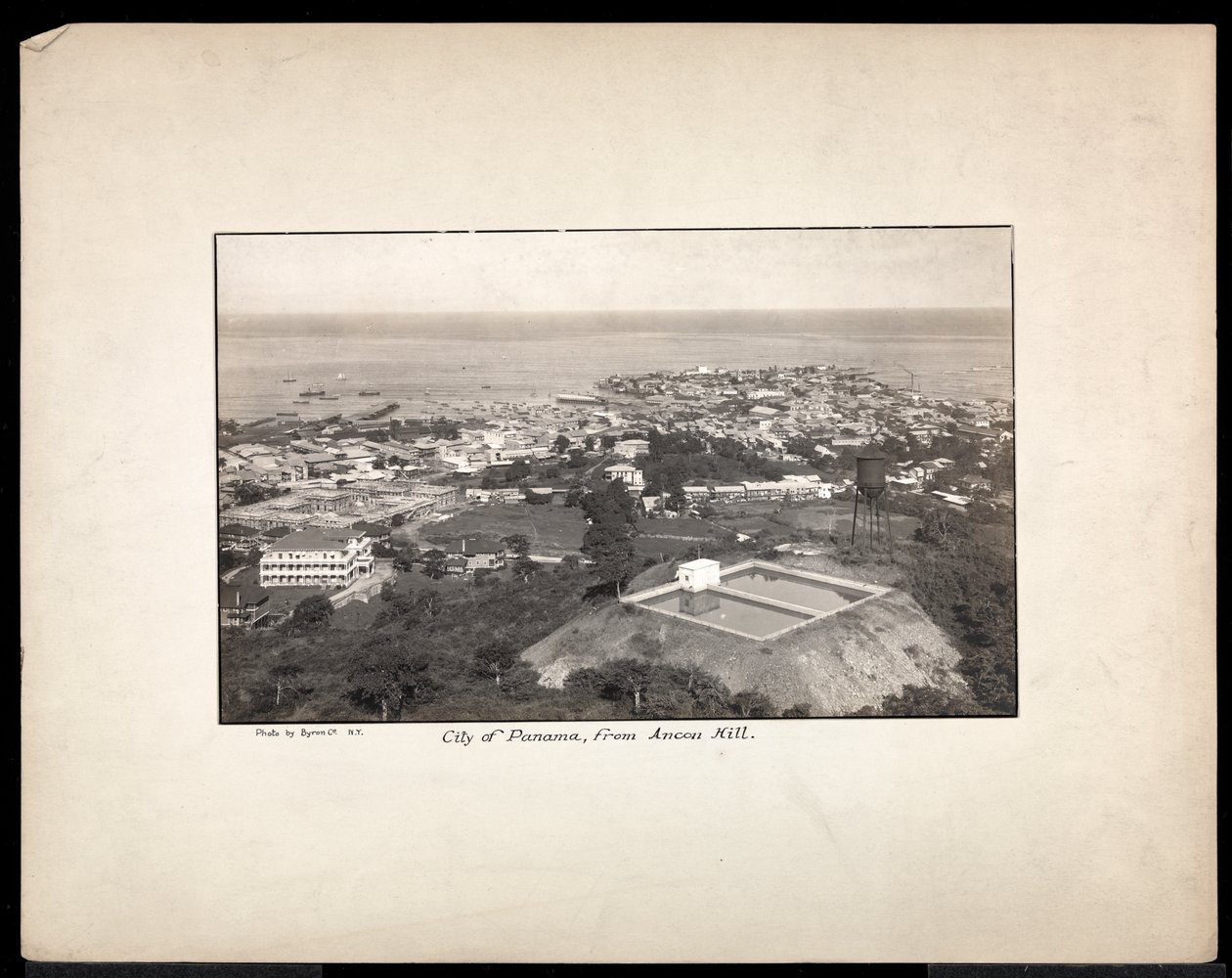 Letecký pohled na Panama City, 1912 nebo 1913 (stříbrný želatinový tisk) od Byron Company
