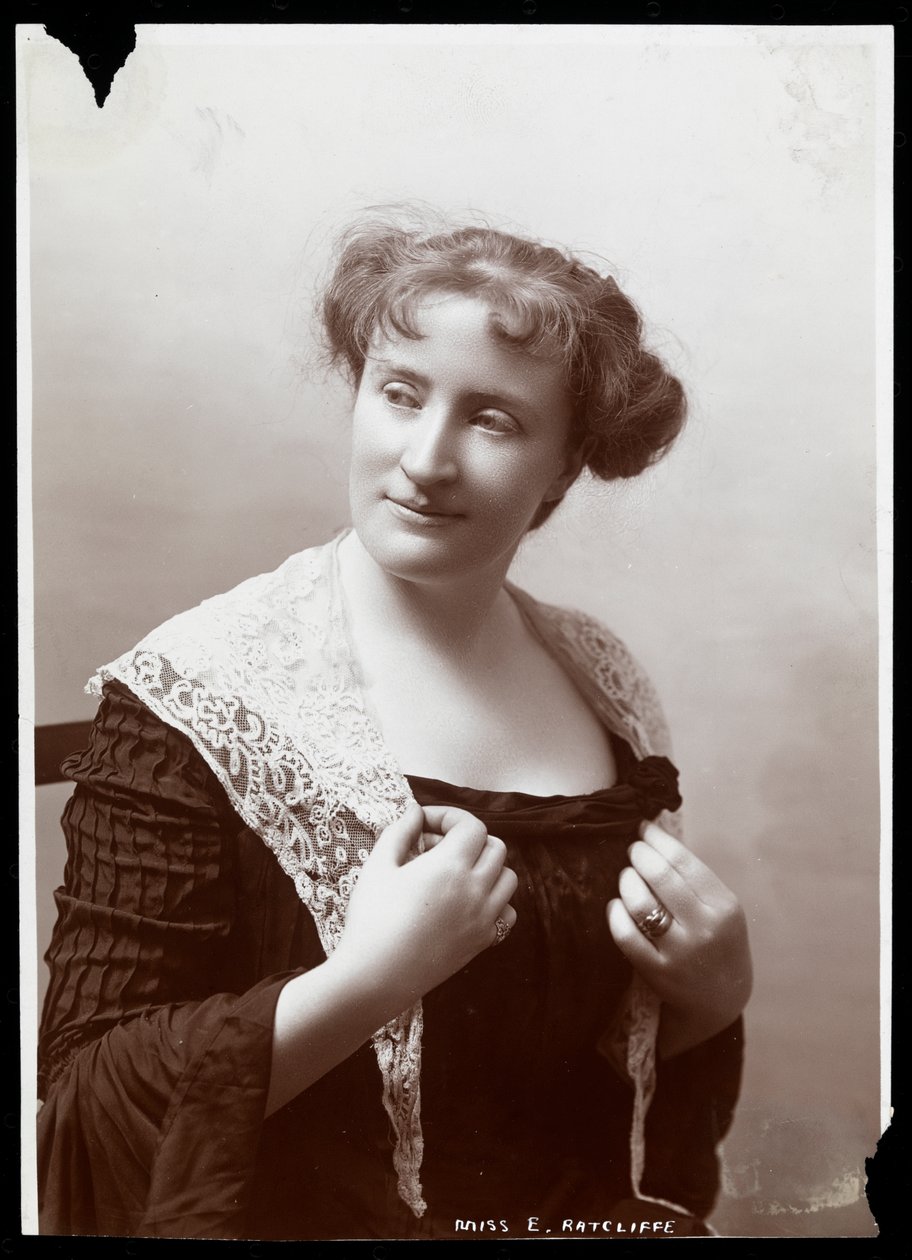 Cecilia Radcliffe (paní Gilmorová) (stříbrný želatinový tisk) od Byron Company