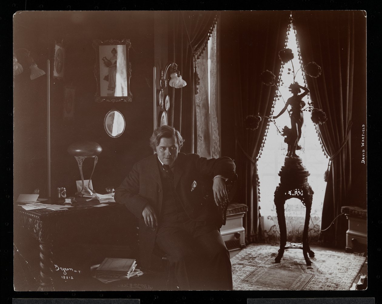 David Warfield, 1904-05 (stříbrný želatinový tisk) od Byron Company