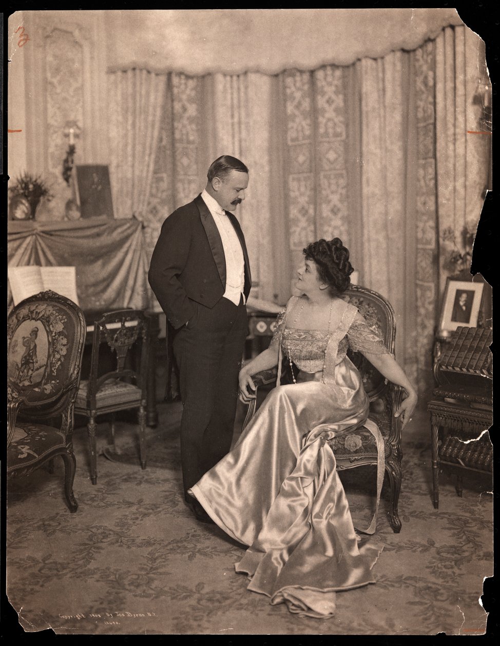 Pan a paní George Gouldovi, 1908 (stříbrný želatinový tisk) od Byron Company