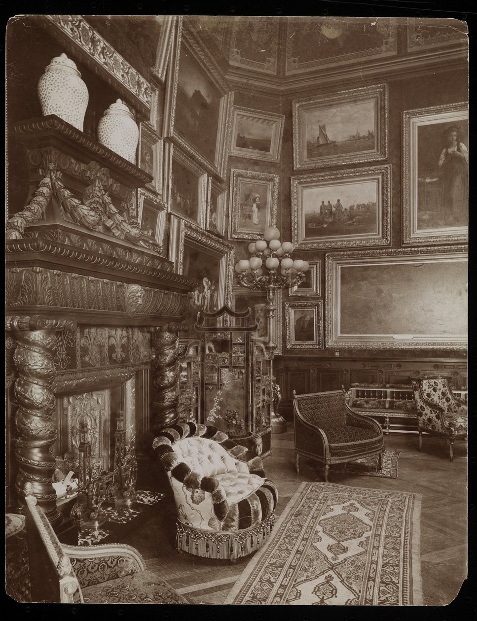 Rezidence paní William Astor, 5th Avenue und 34th Street, New York, 1894 (stříbrný želatinový tisk) od Byron Company