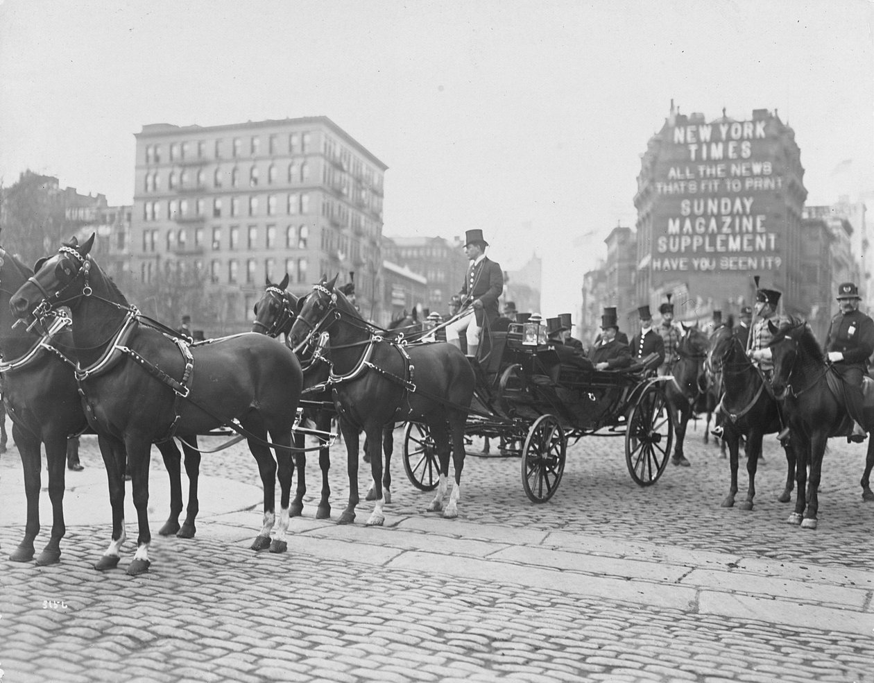 Průvod spojený s posvěcením Grantovy hrobky na Riverside Drive, pravděpodobně 27. dubna 1897, New York (stříbrný želatinový tisk) od Byron Company
