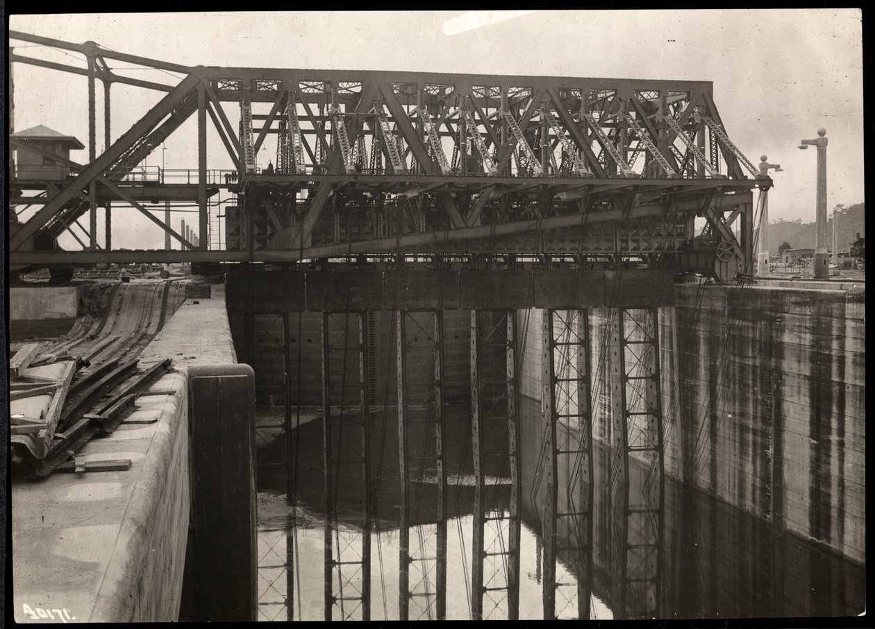 Pohled na Panamský průplav během výstavby, 1912 nebo 1913 (stříbrný želatinový tisk) od Byron Company