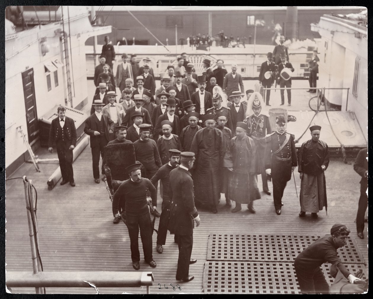 Čínský státník Li Hung-Chang na své návštěvě v USA, 1896 (stříbrný želatinový tisk) od Byron Company