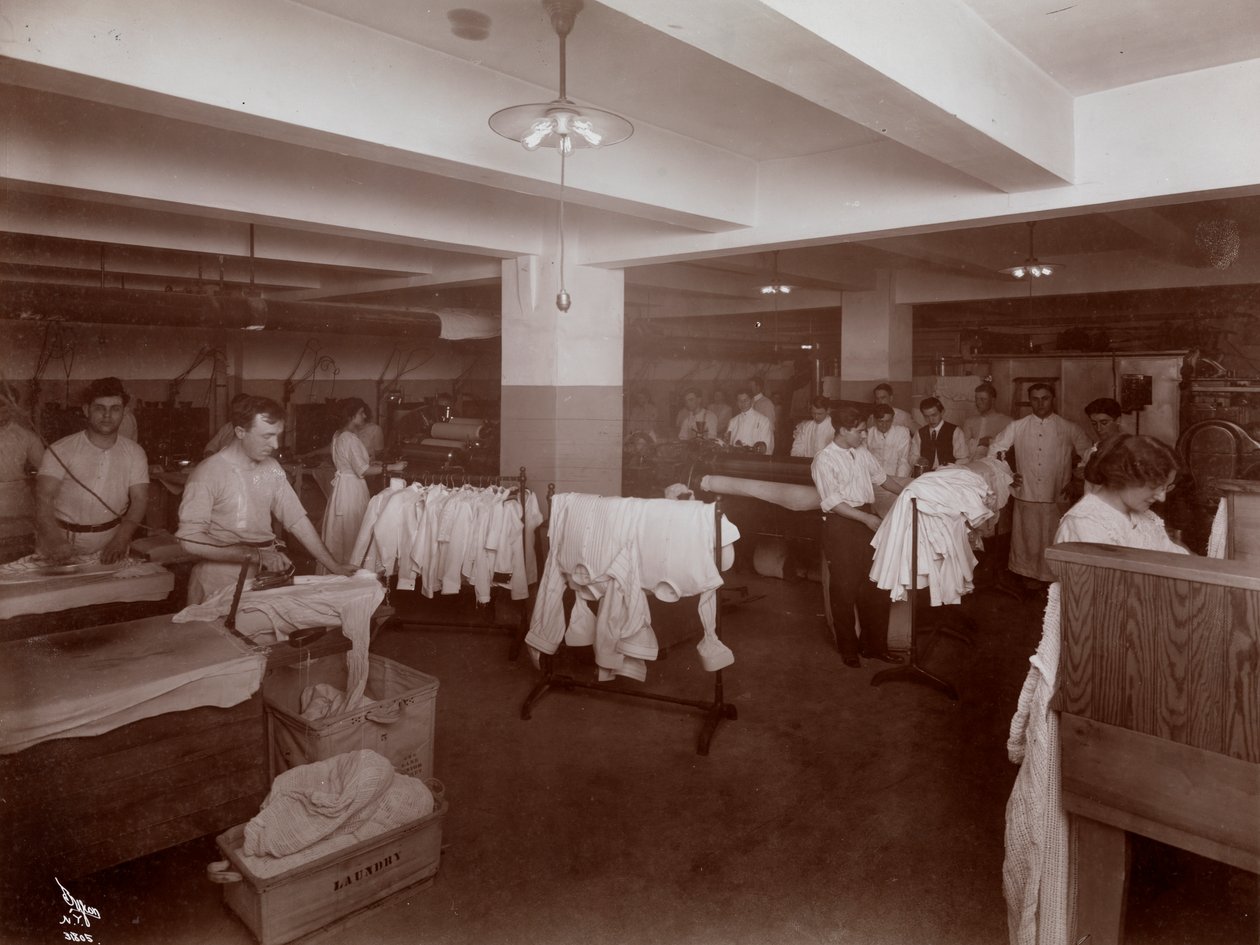 Prádelna v hotelu McAlpin, 1913 (stříbrný želatinový tisk) od Byron Company