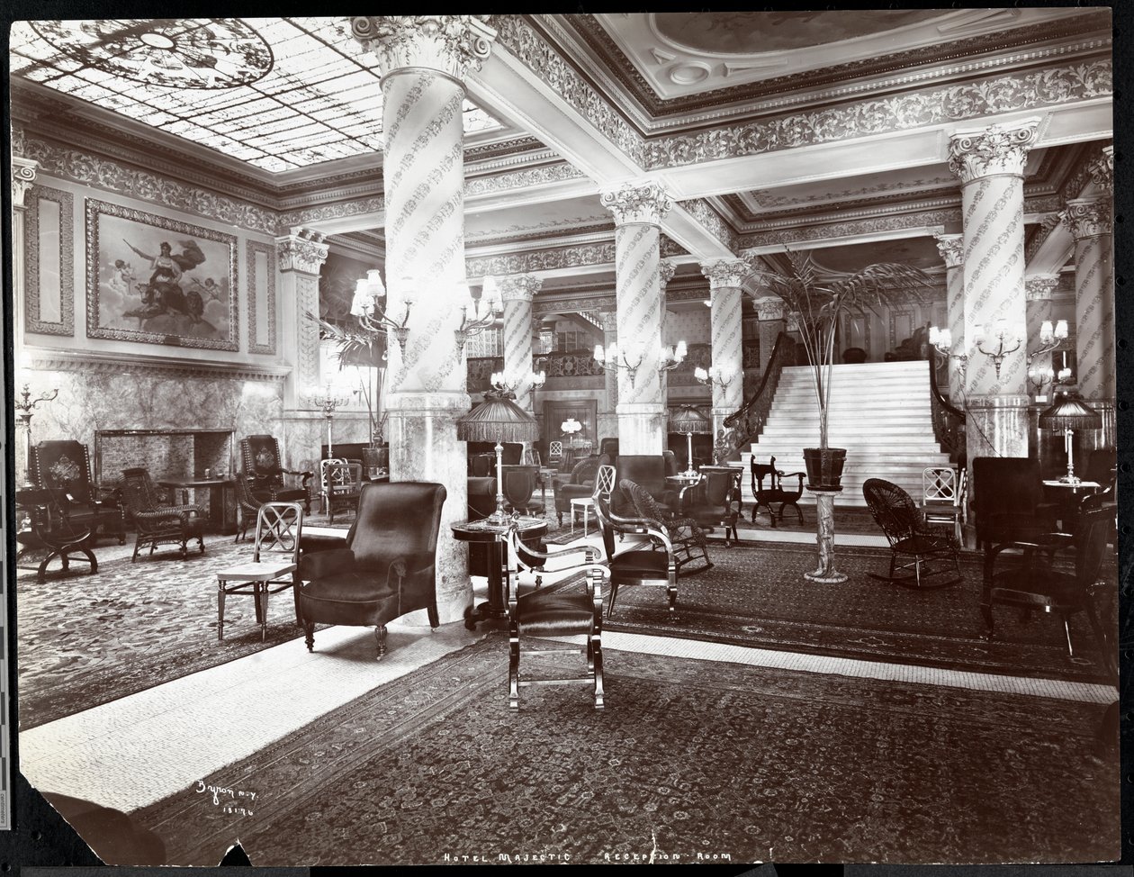 Přijímací místnost v hotelu Majestic, 1902 (stříbrný želatinový tisk) od Byron Company