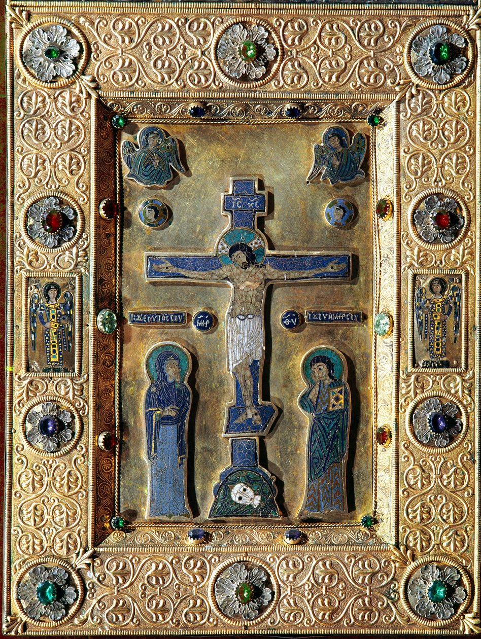 Byzantské umění: Evangelikál ze zlata a smaltu zdobený zlatými listy odpuzuje filigránovým krucifixem představujícím Pannu Marii a svatého Jana. 12.-13. století Benátky tesoro San Marco (tresor svatého Marka) od Byzantine