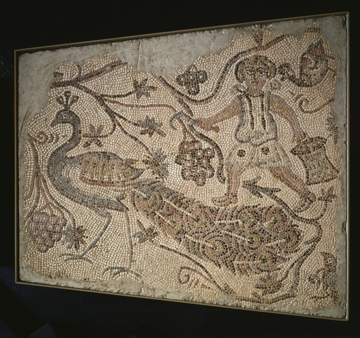 Podlahový mozaikový panel: Sklízeč hroznů s pávem, 400. léta od Byzantine