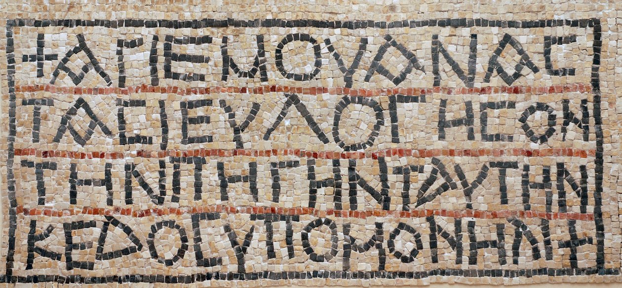 Řecký nápis z mozaikové podlahy byzantského kostela, El-Auja, údolí Jordánu (mozaika) od Byzantine Byzantine
