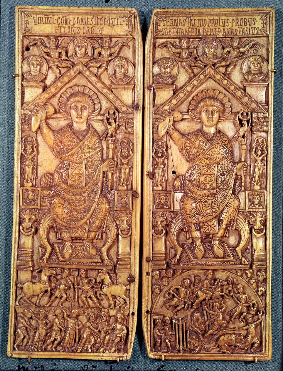 Konzulární diptych Anastasia (491-518) vytesaný v Konstantinopoli, theodosiánský styl, 517 n.l. od Byzantine School