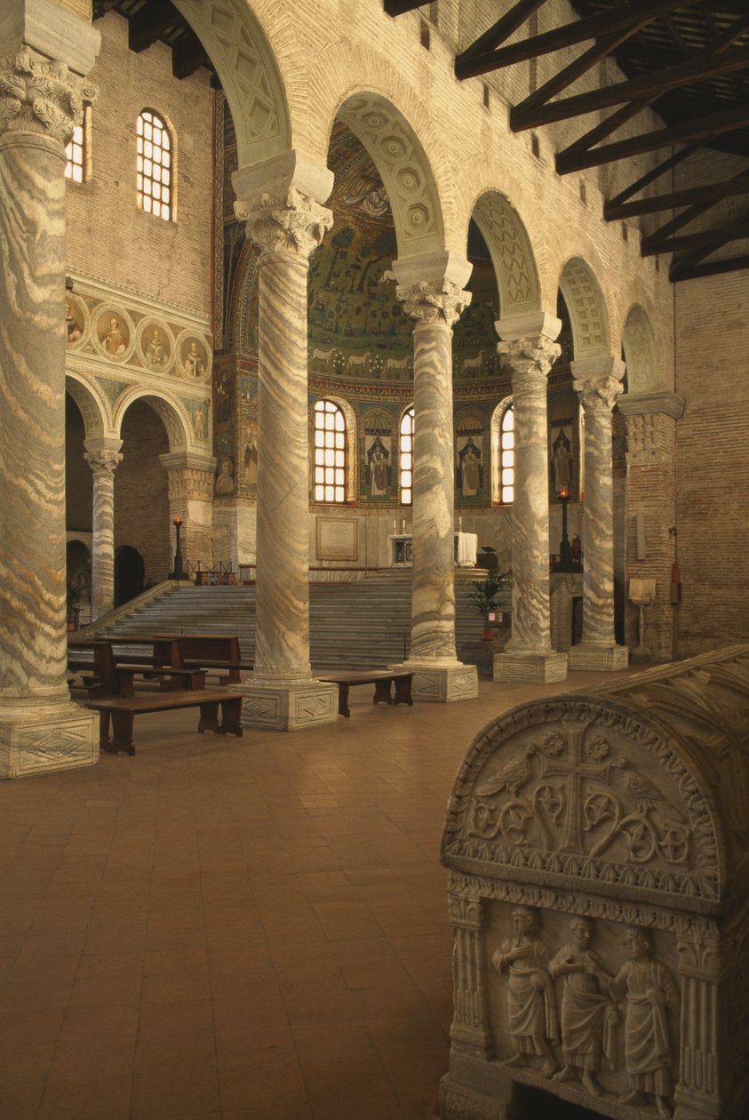 Interiér kostela od Byzantine School