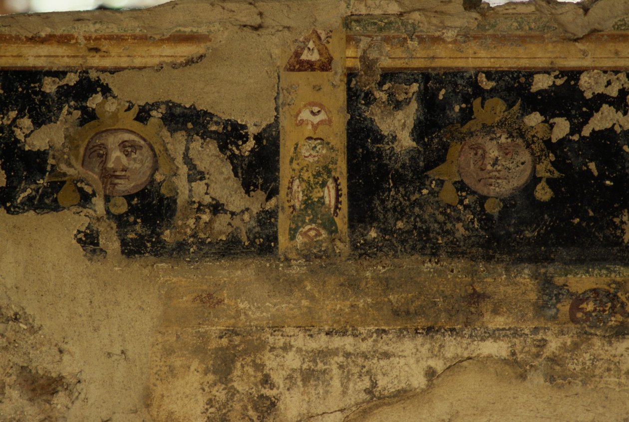 Fragmenty fresky, chrám Salus Augusta-Cryptoporticus, starověké římské město Urbs Salvia, Urbisaglia, Marche, Itálie (foto) od J.B. and Brown J. Rowbotham