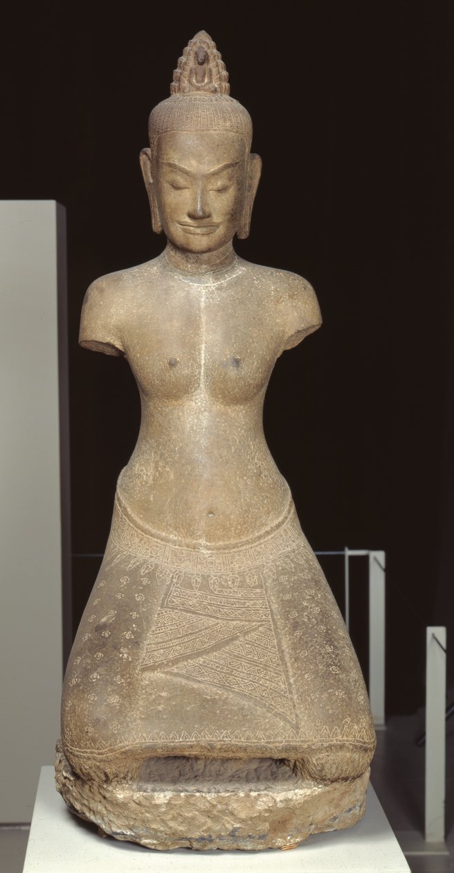 Socha Jayarajadevi v masce buddhistického božstva Tara nebo Prajnaparamita (pískovec) od Cambodian School