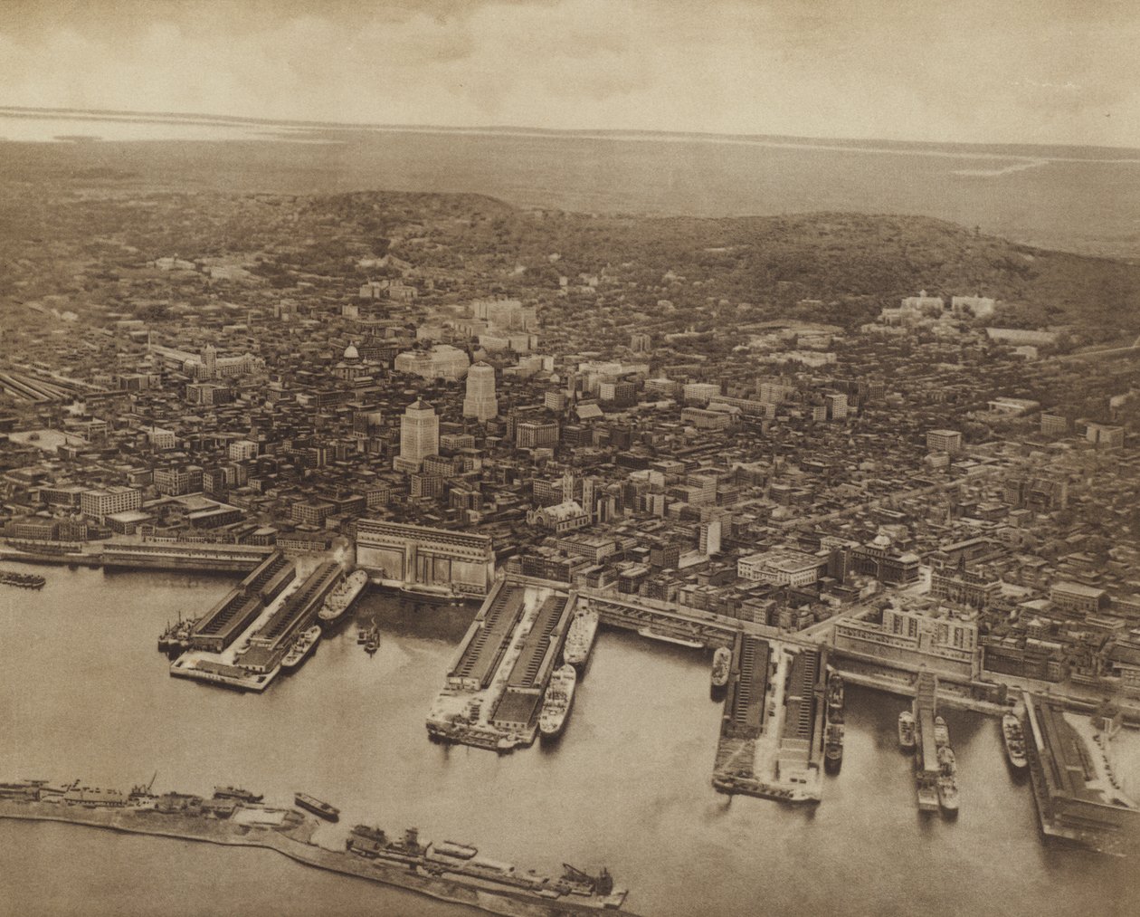 Celkový pohled na Montreal, severní pohled (čb fotografie) od Canadian Photographer