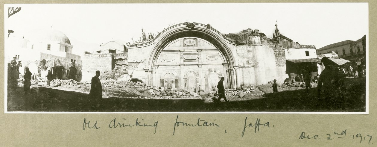Stará fontána na pití, Jaffa, 2. prosince 1917 od Capt. Arthur Rhodes