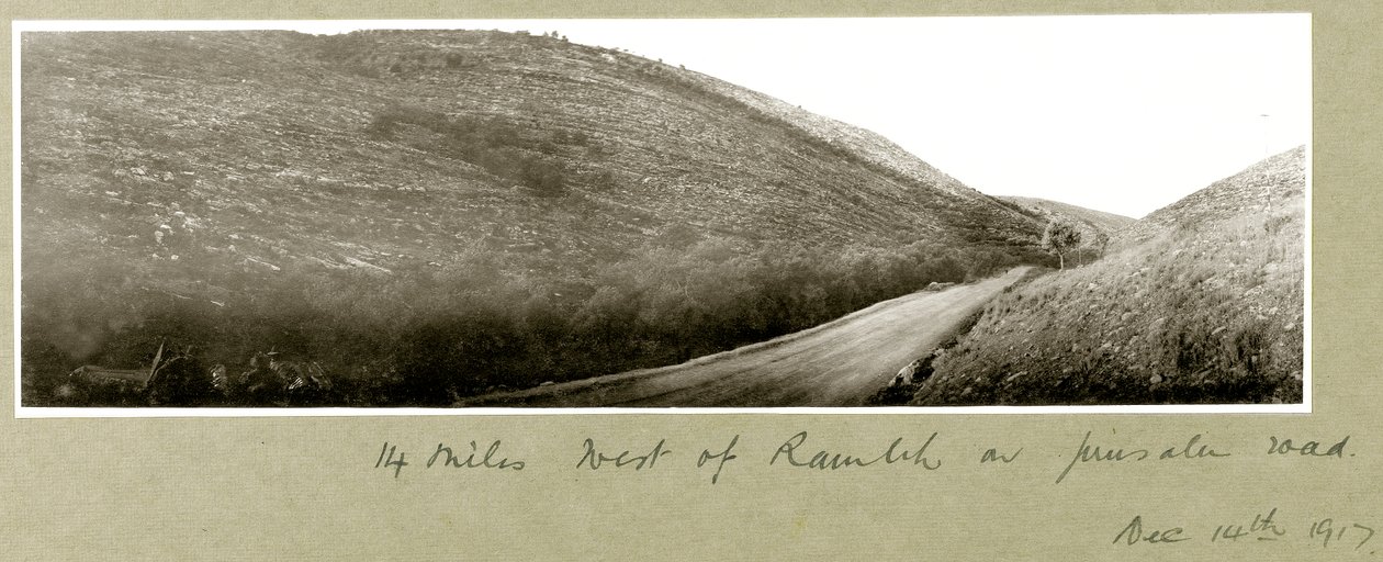 14 mil západně od Ramle na Jeruzalémské silnici, 14. prosince 1917 od Capt. Arthur Rhodes