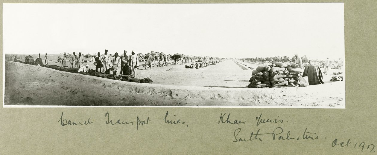 Camel Transport Lines, Khan Yunis, říjen 1917 od Capt. Arthur Rhodes