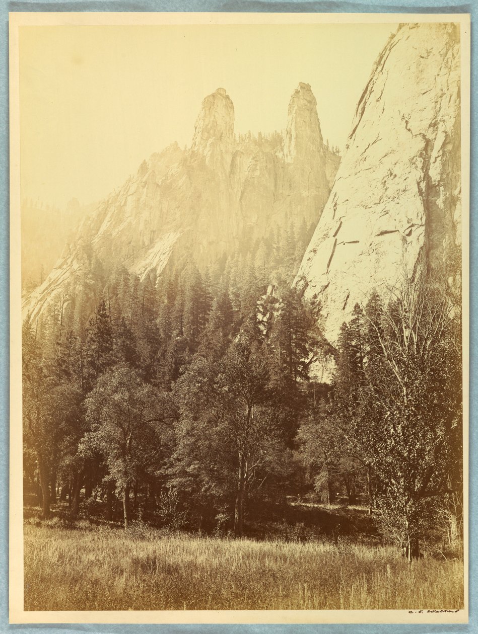 Cathedral Spires, Yosemite od Carleton E. Watkins