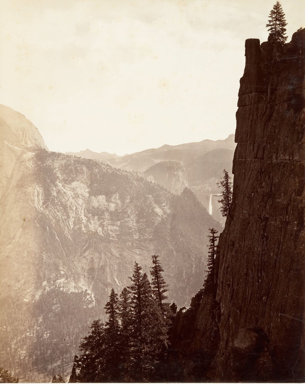 Celkový pohled na Yosemite, ca. 1872, vytištěno ca. 1876. od Carleton E. Watkins.