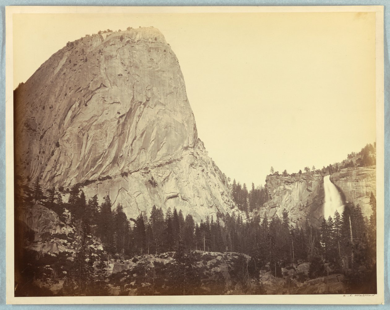 Mount Broderick, Nevada Falls, 700 stop, Yosemite od Carleton E. Watkins